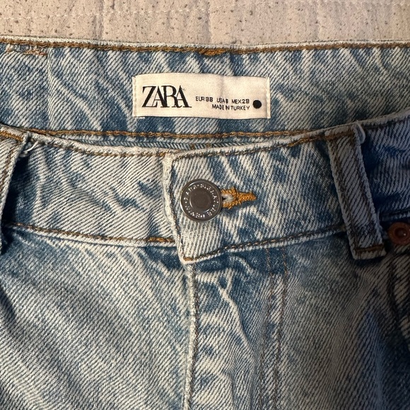 Zara Mom Shorts - Picture 3 of 3